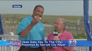 SummerFest: Sea Isle City Mayor Gives Ukee Washington Key To The City