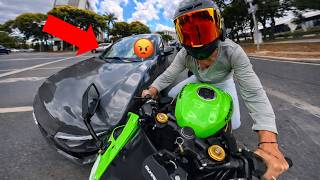 LE MOTARD SE FAIT PERCUTER PAR UNE VOITURE ! 😱 | COMPILATION MOTO 2026