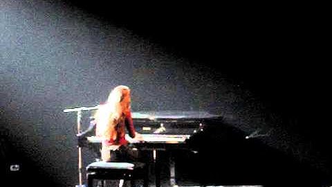 Birdy - Shelter - Le Cirque Royal - Brussels - 12/02/2014