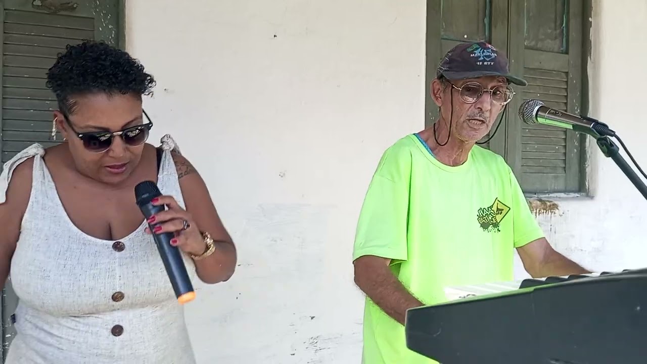 Entrevista com uma cantora conhecida Gisele 