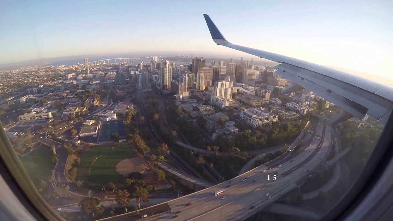 Sunset landing at Lindbergh Field, San Diego International Airport (SAN