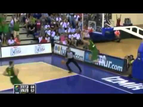 Jonas Maiulis Dunk Over Spain (8-31-10)