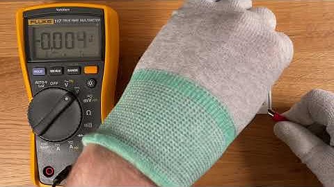 Evaluate photoresistor with comparator