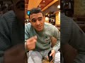 لما تبقي قاعد انت و اخوك الصغير ف مطعم غالي ويقولك عاوز اكل