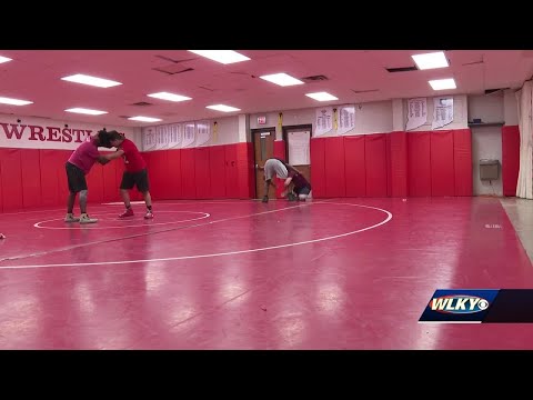 Jeffersonville High School sending trio of wrestlers to nationals