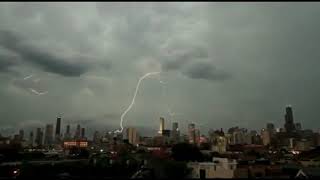 AMAZING Chicago lightning strikes 3 tallest buildings!