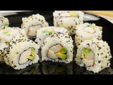 Video: Wie Man California Rolls Mit Lachs Macht