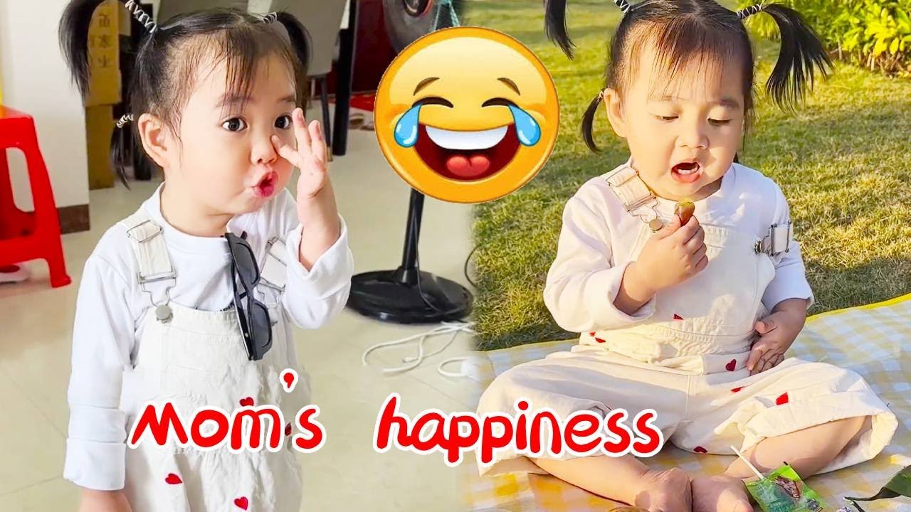 Cute kids take their mothers to enjoy happiness