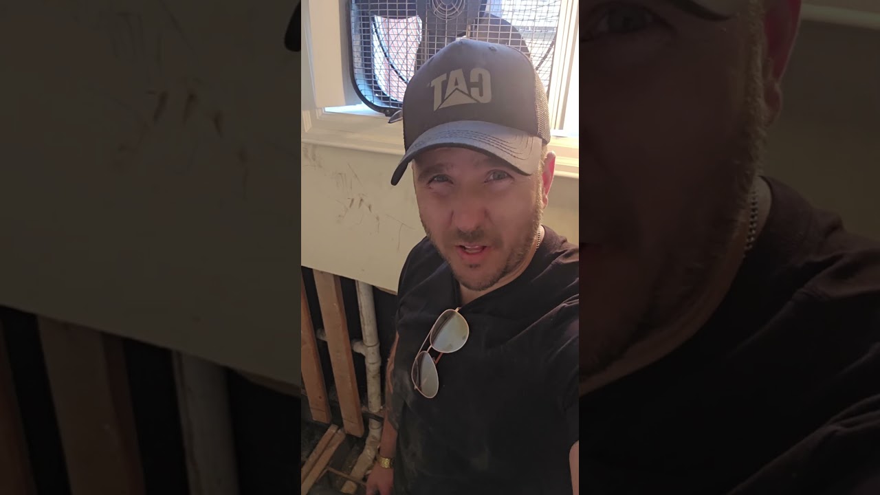 молчаливый сантехник-мститель 🤣 