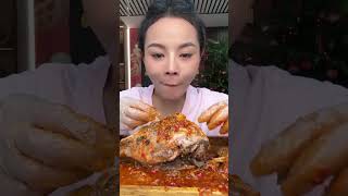 Mouthwatering! This Tender Goat Head Got Devoured to the Last Bite!