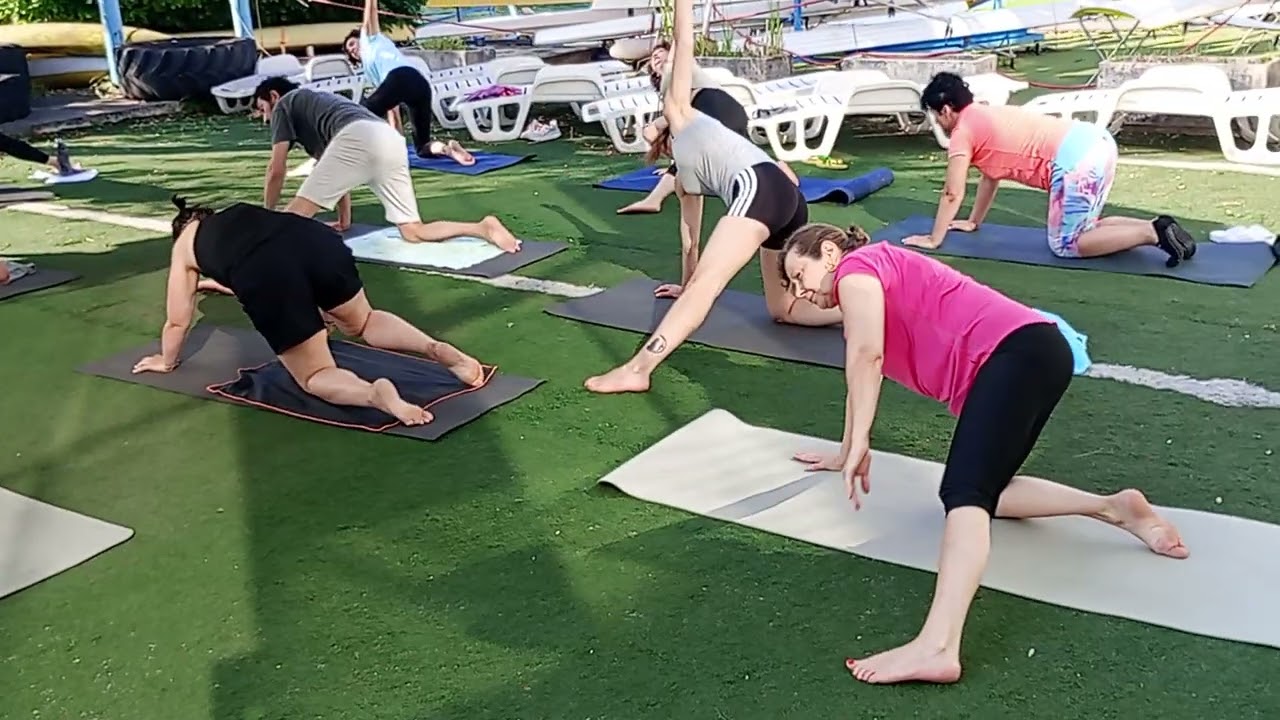 Yoga Flex... Palestra lake fitness Lovere by Simon e Anna