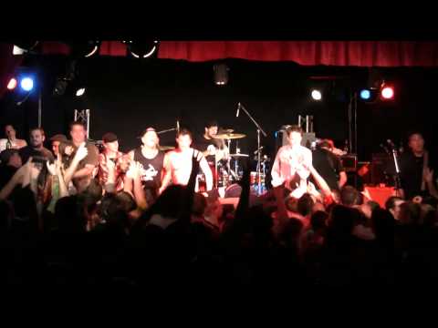 The Bouncing Souls/Hot Water Music ' True Believers' - Australia 2010