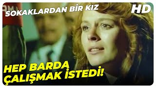 Odasından Kahkaha Sesleri Geliyordu - Sokaklardan Bir Kız Hülya Koçyiğit