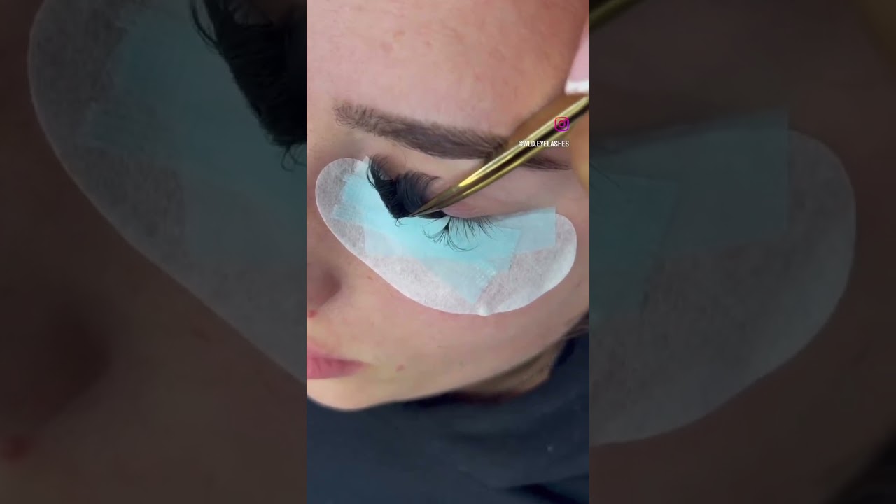 Lila Lash Factory EPS 414 When your lash trays create constant fans like this