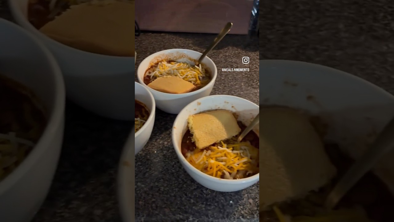 Cozy September nights call for easy crockpot chili 🍂  