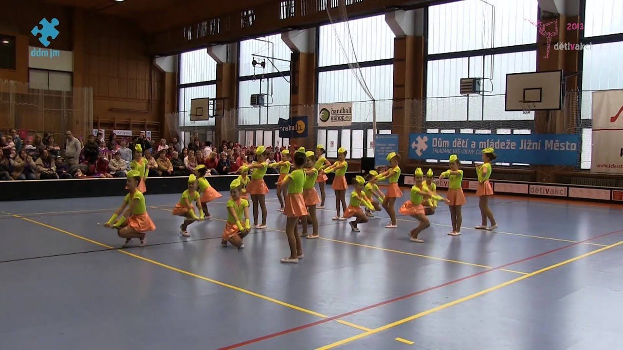 7. 4. 2013 - Děti v akci / 03 / Mažoretky I. ZŠ Slovanka / Girls, girls, girls