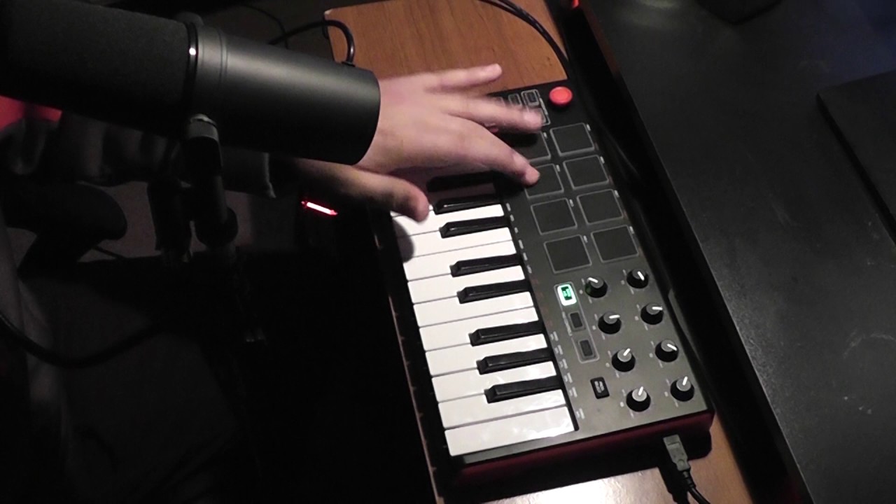 mini piano with beatpad