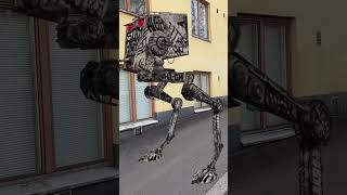 Hi-Gh Walkar In The Wild