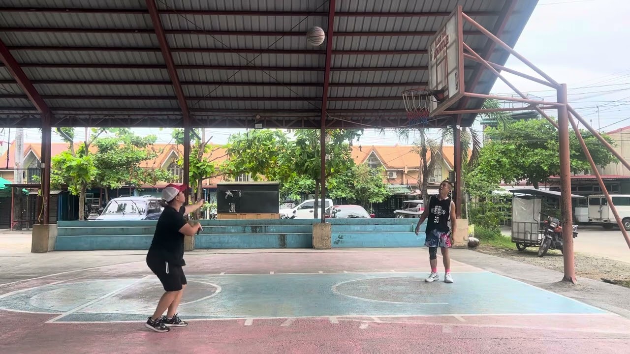 Tuesday grind 😎🤗 💪 new hobby basketball 🏀 with papa coach 👍