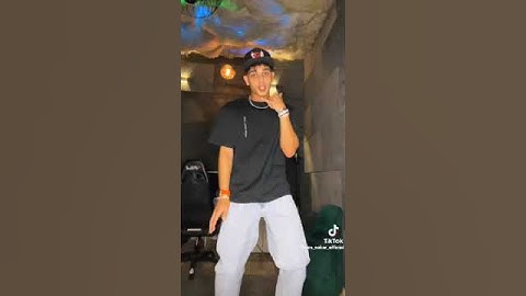 اغنيه وانا ماشي في أيدي ازازه لفارس سكر 🔥🔥❤️