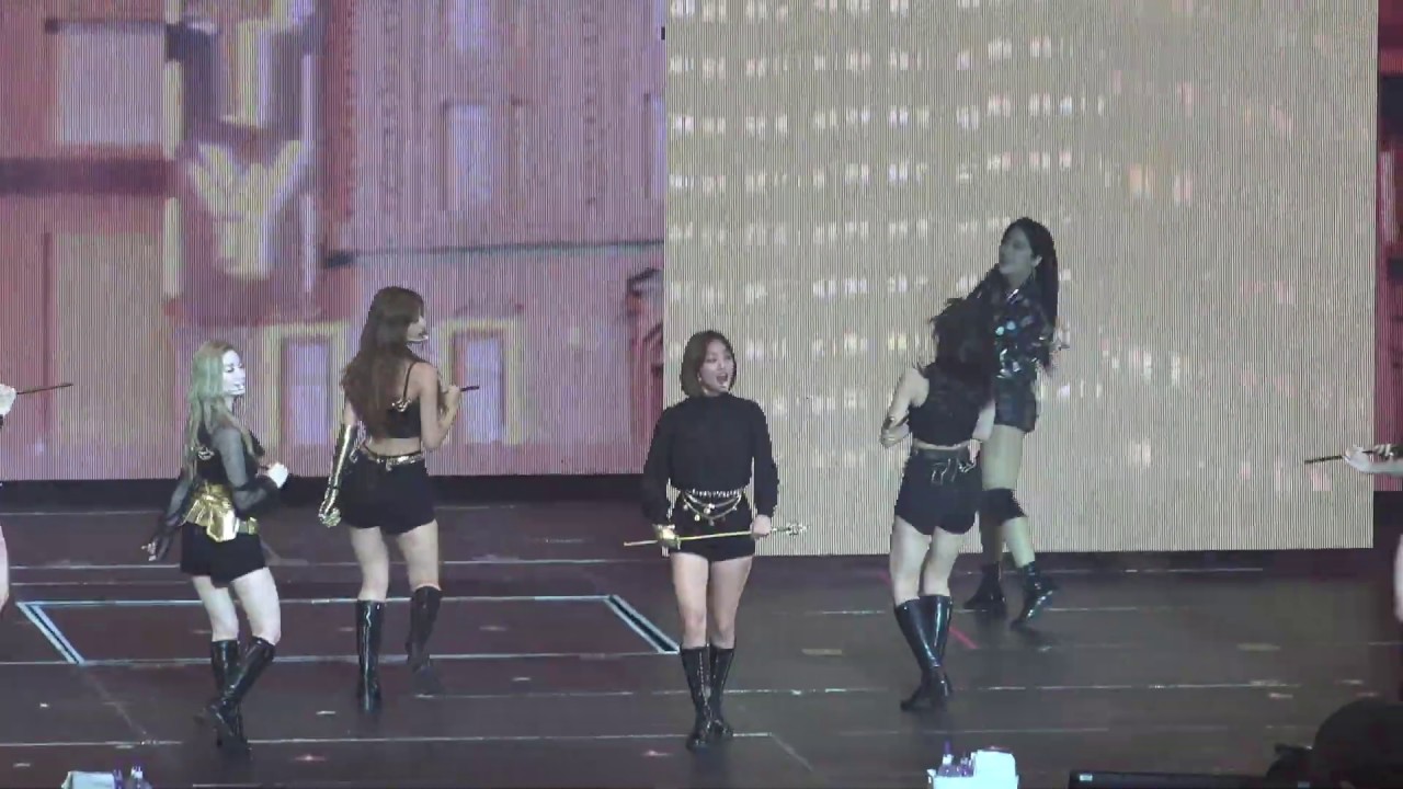 [FANCAM] 20190717 Twicelights LA Twice - I Want You Back (Momo Focus)