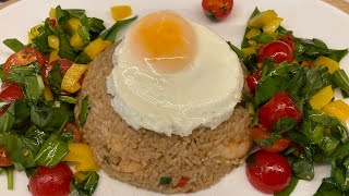 Easy and delicious spicy fried rice with shrimp and egg