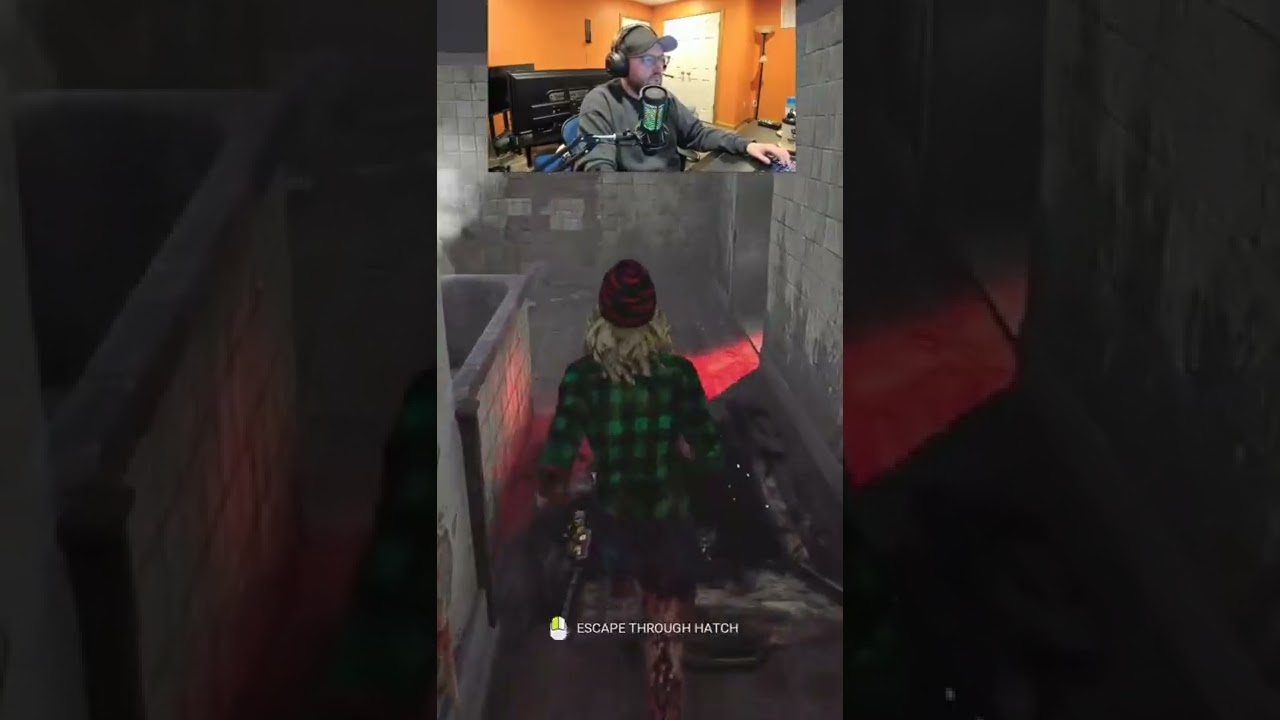 Close hatch play in Dead By Daylight! 