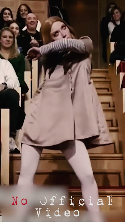 MEGAN LIVE  DANCE  😍