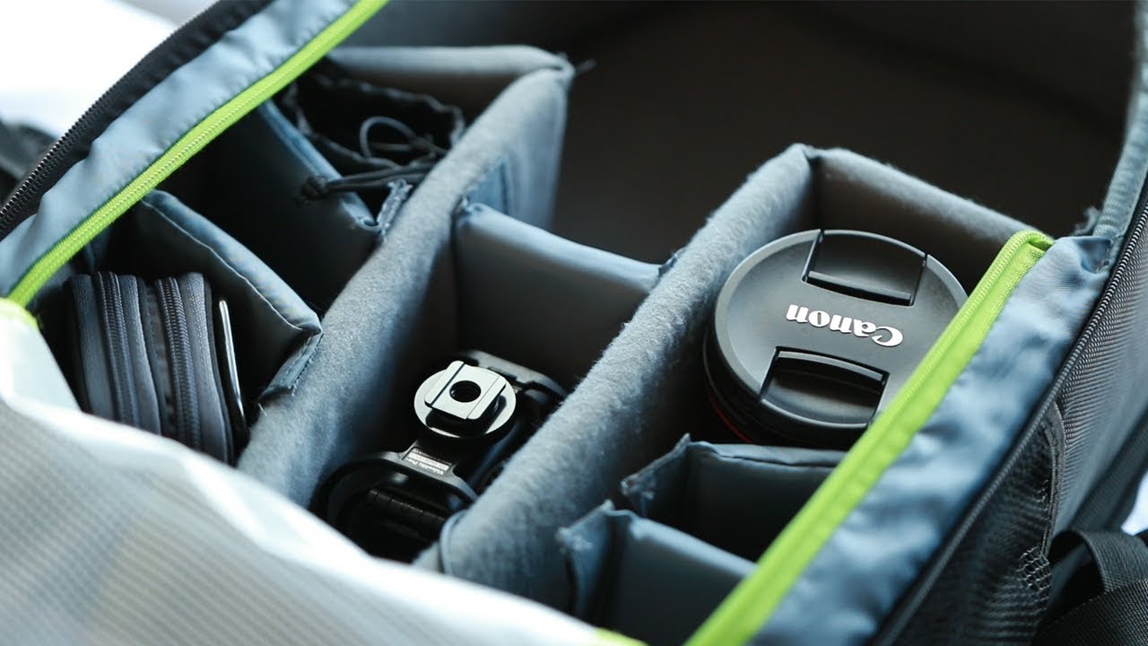 WHAT'S IN MY CAMERA BAG 2018?