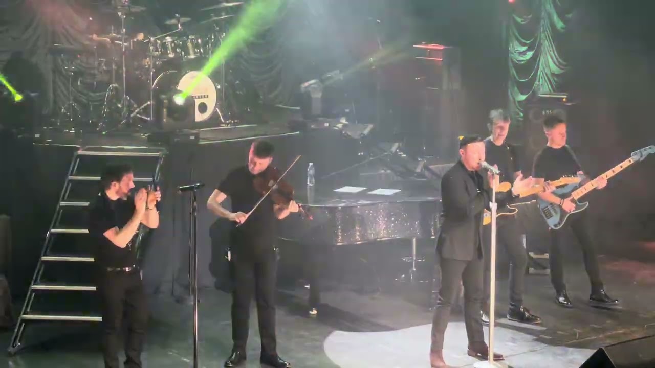 Nathan Carter & Band members - “Irish Medley” - Venue Cymru, Llandudno.  21st February 2026.