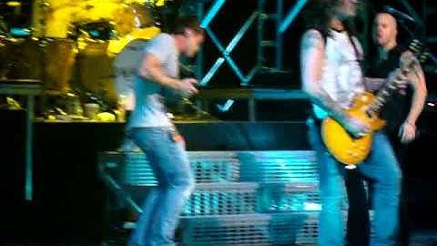 daughtry whipping post nashville 5-30-10
