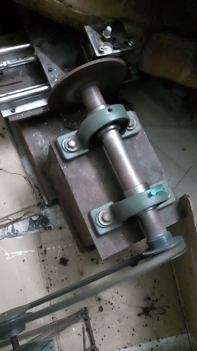 starting a home made lathe built using basic stuffs