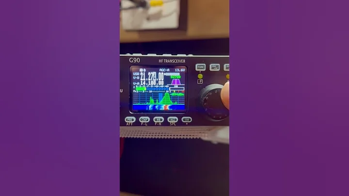 21 MHz - 15m band - Italian Ham Radio - excessive bandwidth! Over-modulation?