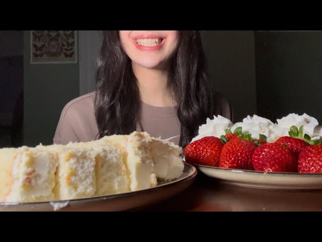 CREAMY TRES LECHES CAKE WITH STRAWBERRIES AND WHIPPED CREAM ASMR EATING 