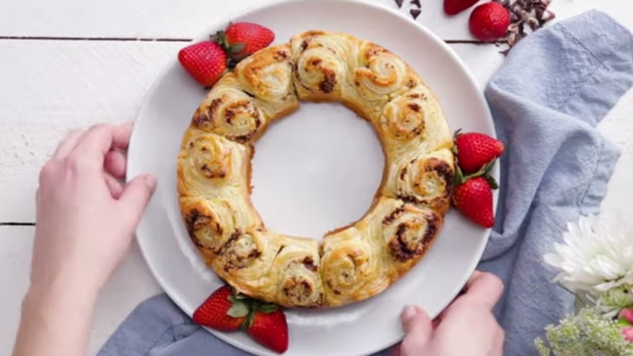 12 Holiday Recipes That Could Double As Your Christmas Wreath | Tastemade