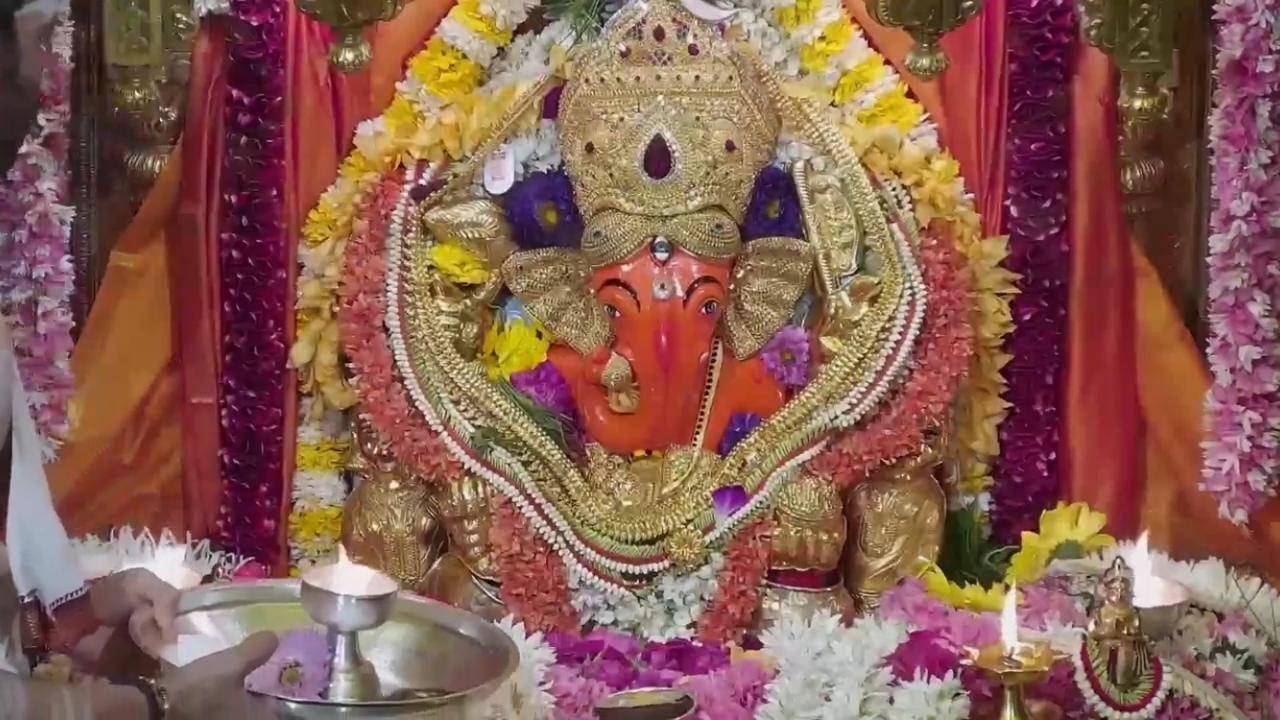 SIDHIVINAYAK KAKAD AARTI Siddhivinayak Temple, Mumbai