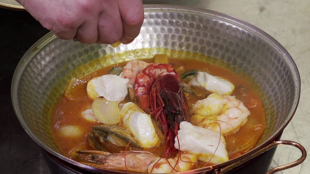 Great Places to eat out in UAE – Finz Beach Rotana