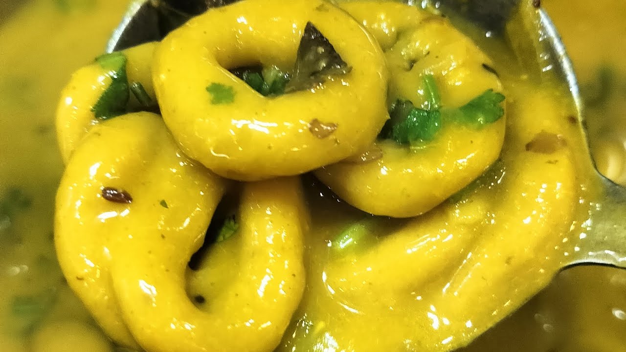  दाल के शेंगोळे (Shengole) Dal ke Shengole. 😋 Kise kise ye pasand hai?Shengole#DalShengole#Indian.