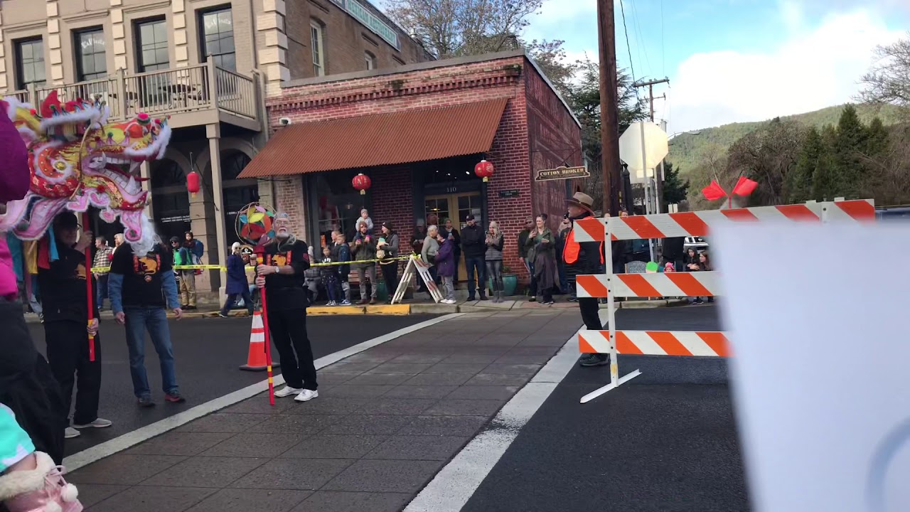 The end of the Chinese New Year parade in Jacksonville Oregon YouTube