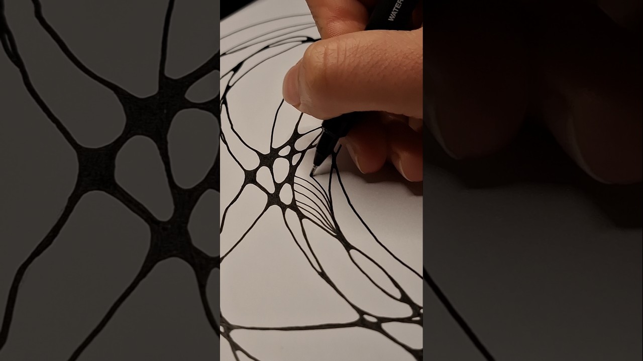 Abstract graphics ✨ My evening art therapy while watching a series. How do you like the result? 