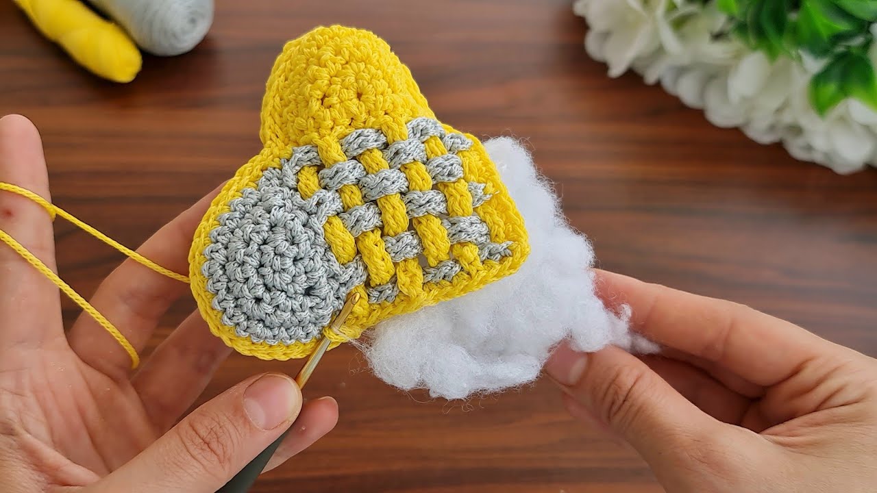 Super Easy 🥰 very useful crochet ,pincushion,keychain Sell and give as