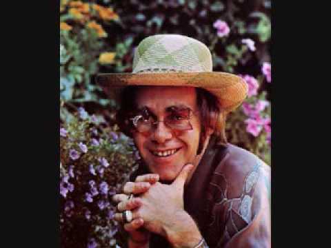 Elton John - Live 1975 - Portland Memorial Coliseu...