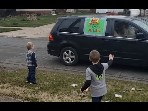 Neighbors surprise 6-year-old with birthday parade as he returns