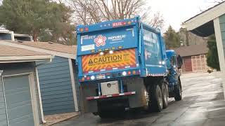 brand new Republic Services 1060 quiet electric peterbilt 520 heil command SST on recycling
