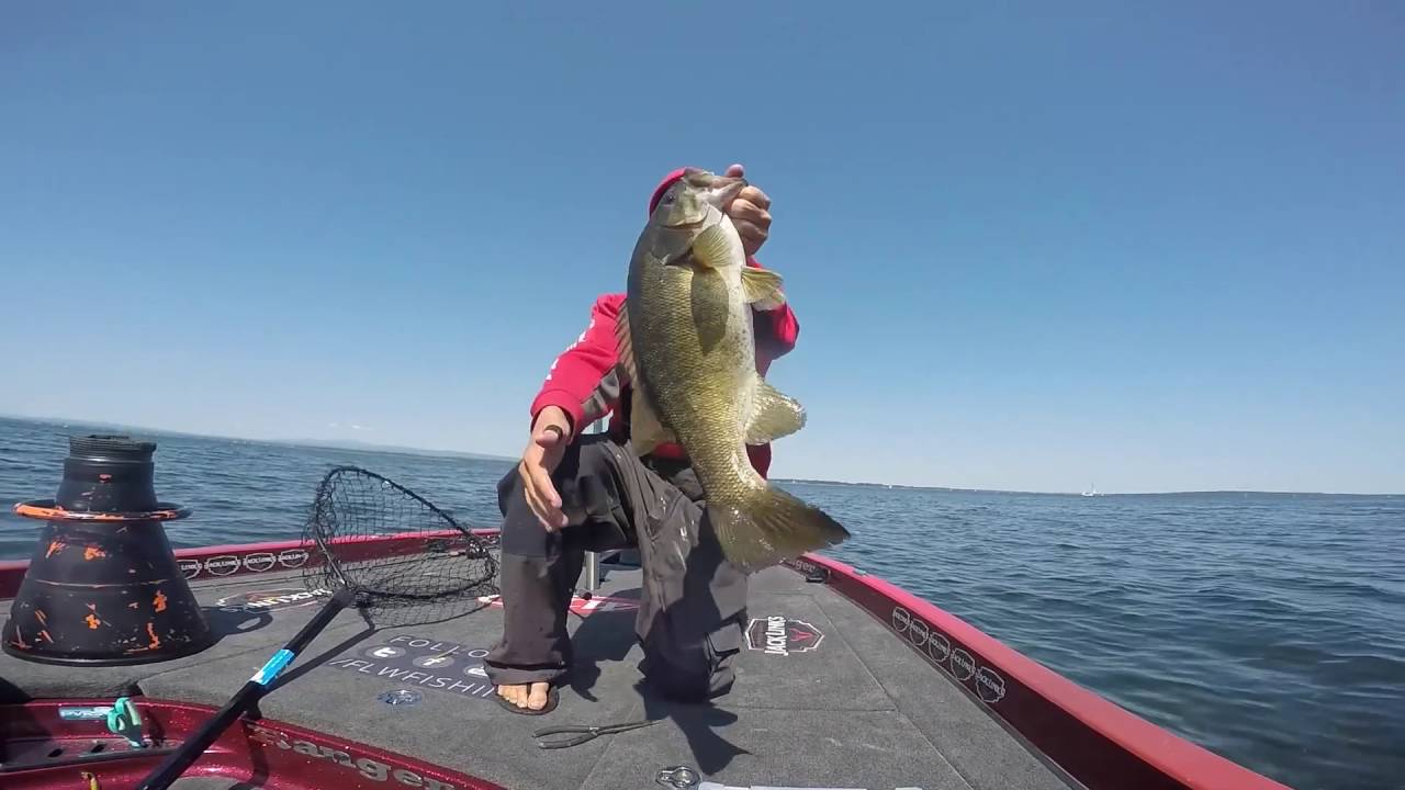 Austin Felix Catching Big Smallmouth on Lake Champlain