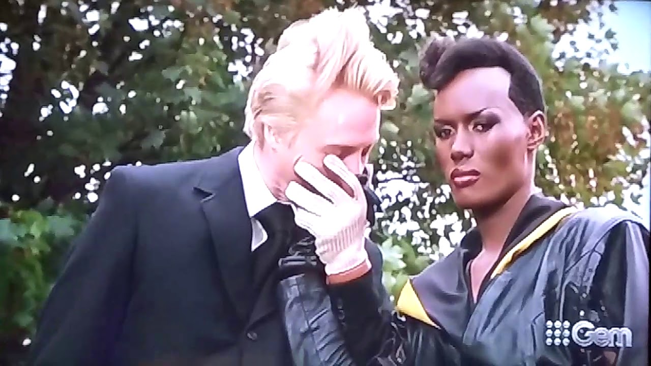 A view to a kill 1985 zorin may day try to drown bond youtube
