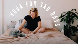 Yoga in Bed (for when i'm sad)│depression & anxiety yoga flow│talking about my depression│lazy yoga