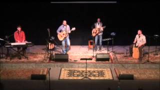 Jadon Lavik worshiping with Anointed Peruvian