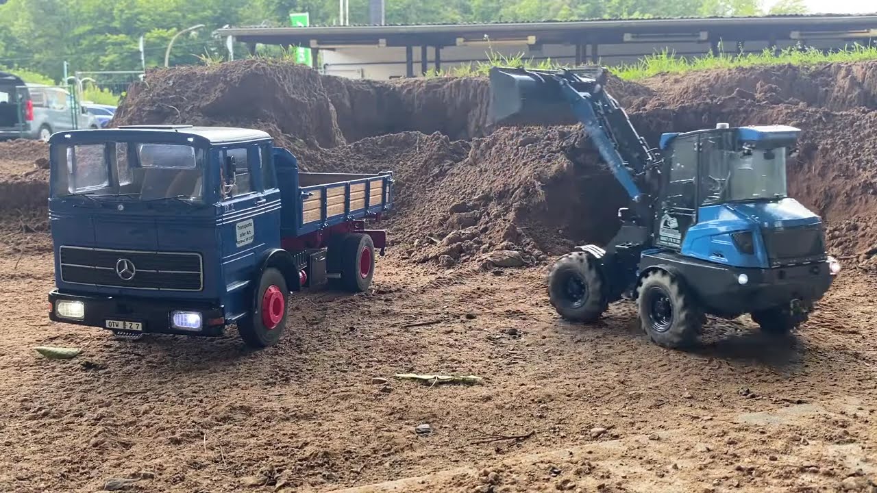 Baggern am 07.07.2024 in der Minitruckwelt Neunkirchen