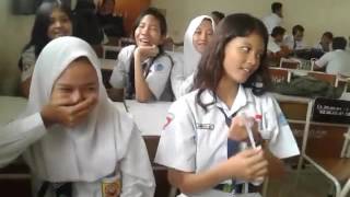 Download Isyana Sarasvati - Tetap Dalam Jiwa Cover By Bff Video MP3 Isyana Sarasvati - Tetap Dalam Jiwa Cover By Bff